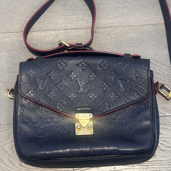 Louis Vuitton Navy and Red Crossbody Bag - Picture 1 of 8
